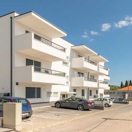 Modern 4* luxury apartment in center Trogir Extérieur photo