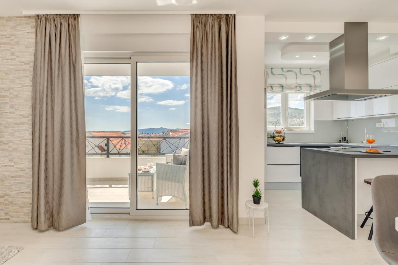 Modern 4* luxury apartment in center Trogir Extérieur photo